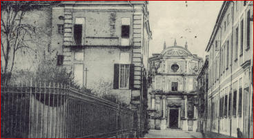 Vista palazzo Provana del Sabbione, in fondo la Chiesa di San Giuseppe.