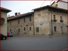 Via P. di Carignano (casa Manescotto)